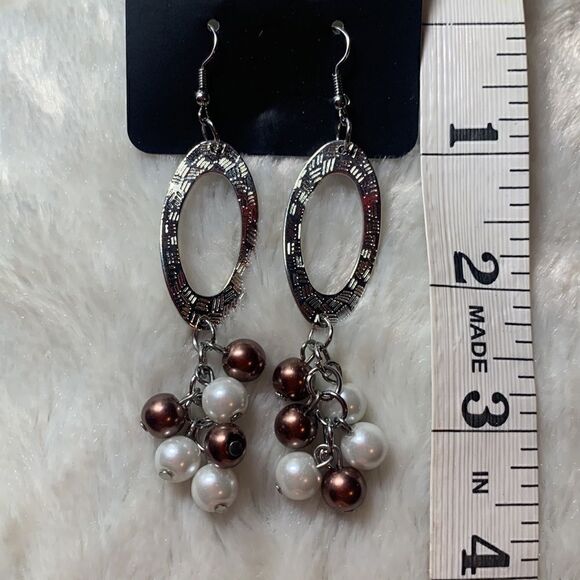 Paparazzi Silver Pierced Fashion Earrings Dangling Fishhook Baubles - Picture 5 of 5
